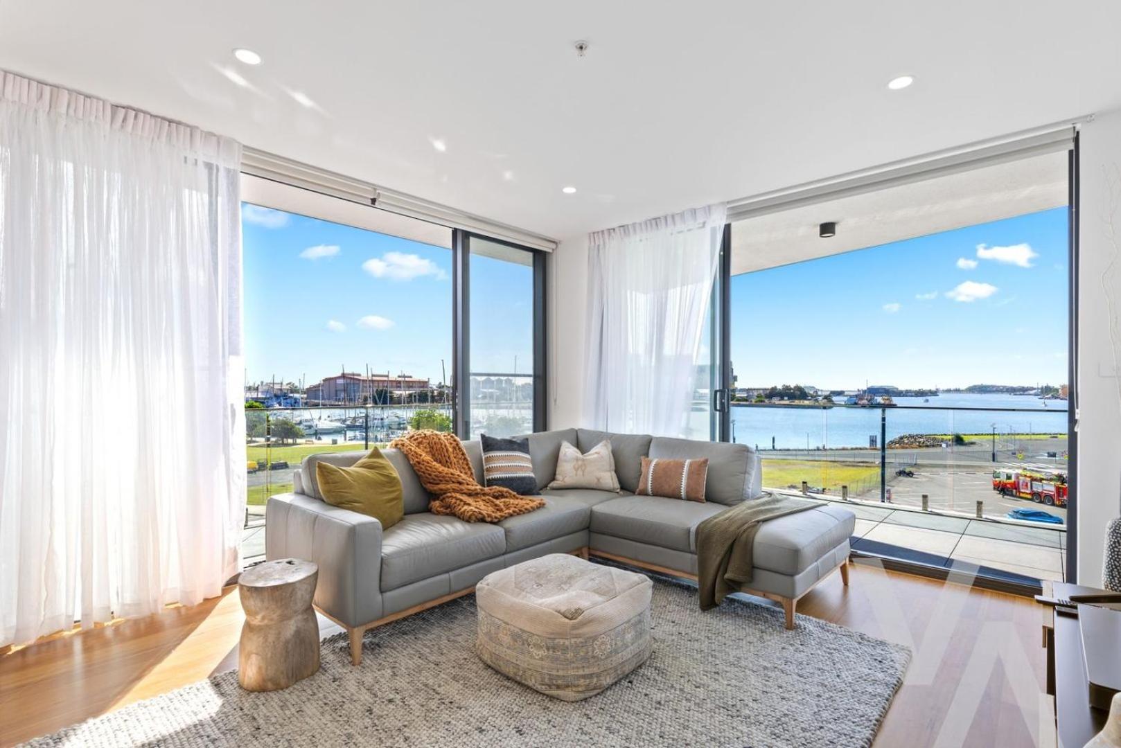 Harbour Towers, Newcastle'S Elite Apartment Stays, Free Parking & Tram Access Exterior foto